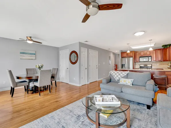 102-20 Rockaway Beach Boulevard image 20 of 32