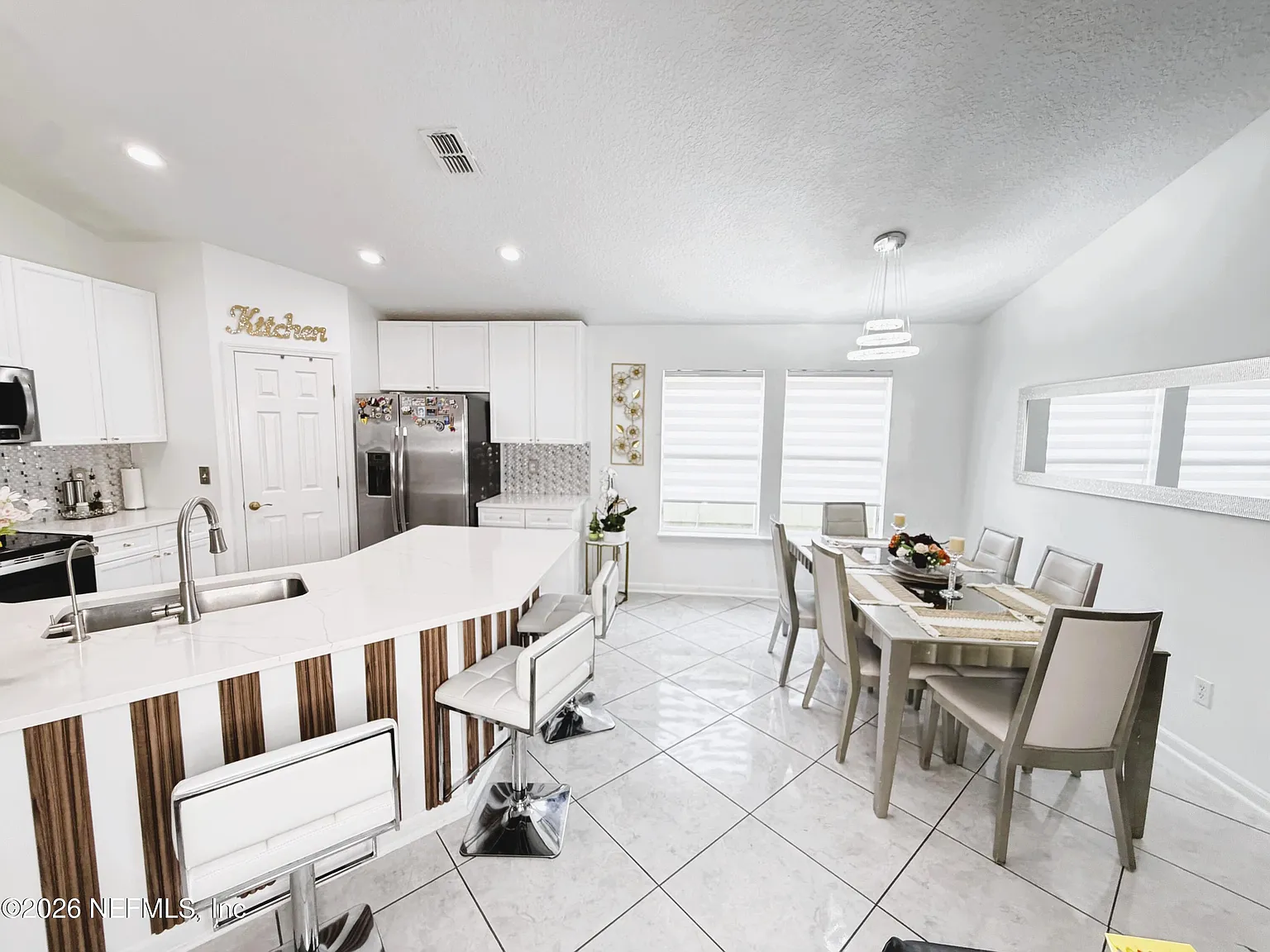 2 bed, 3.0 bath, 1565 sqft, $2,375 — Photo 4