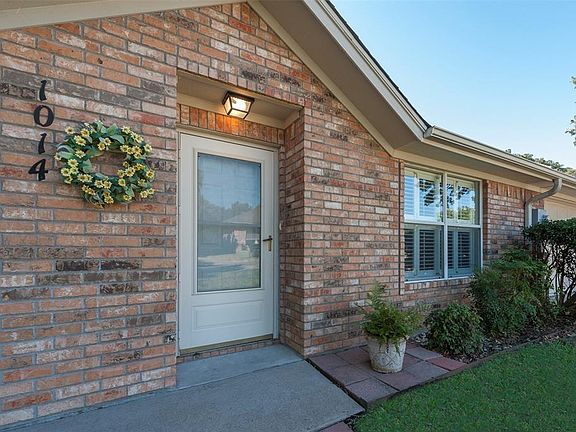 3rd image of 1014 Teresa Ct