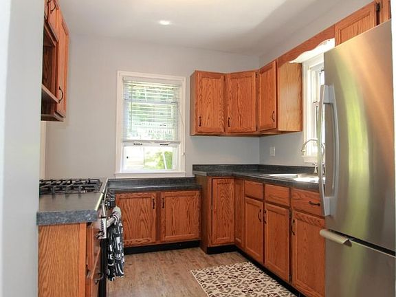 5th image of 3009 Polk St NE