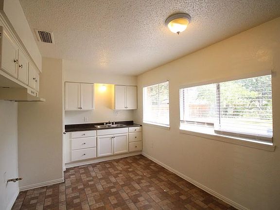 5th image of 14202 Carla Dr