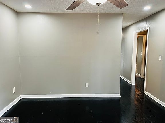 3rd image of 142 Summerwood Dr #142