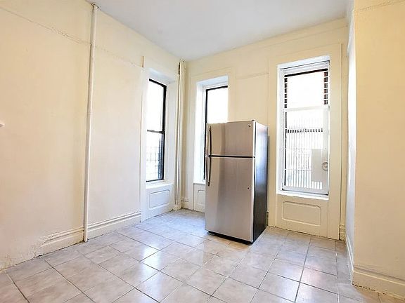 2nd image of 439 E 135th St APT 2E