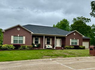 1710 Royal Oaks Dr, Malvern, AR 72104