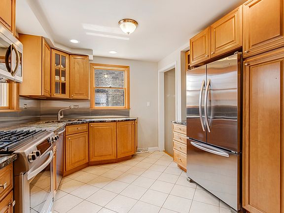 5th image of 6131 N Ozark Ave