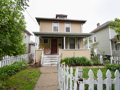 937 N County St, Waukegan, IL, 60085