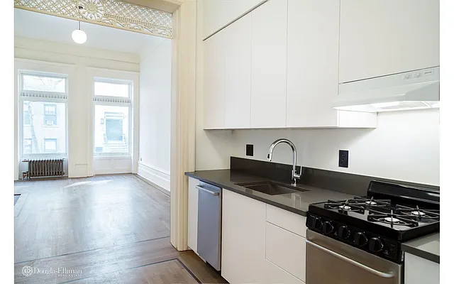 Rented by Douglas Elliman | media 27