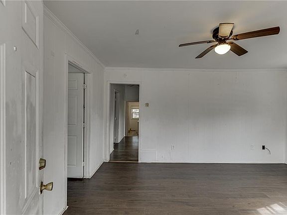 4th image of 211 Stone Mountain St