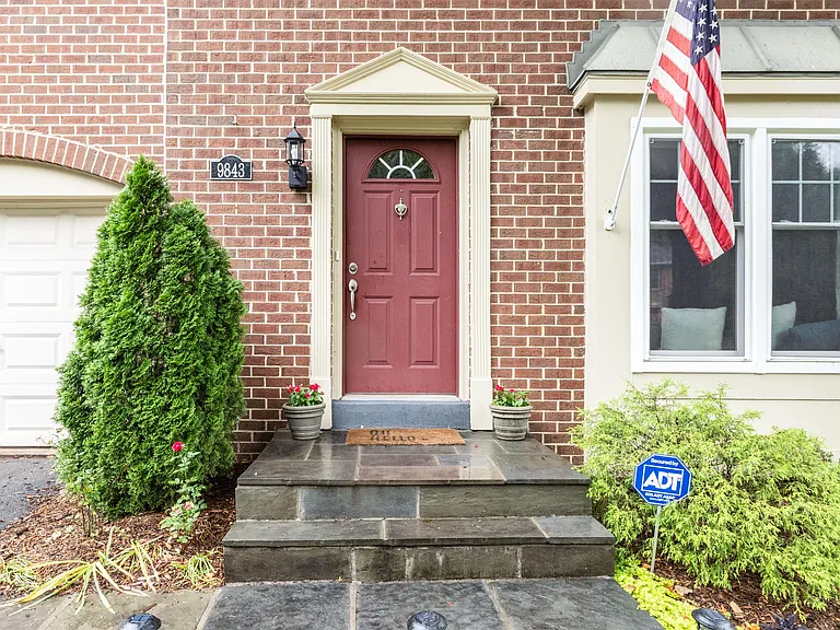 9843 Campbell Dr — Photo 3