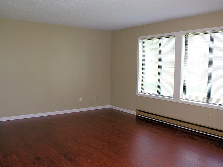610 Eugene St #6 — Photo 3