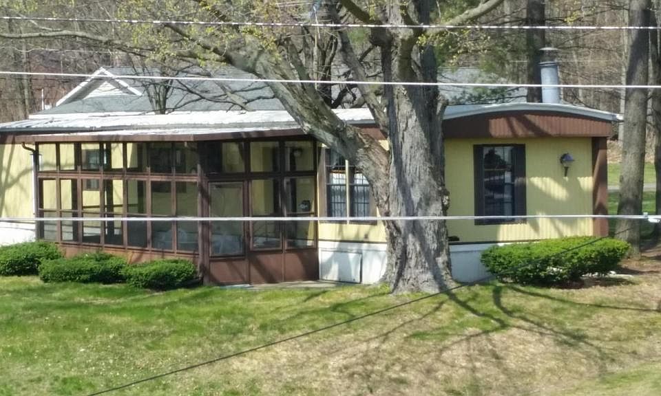 1st image of 54449 Highland Dr