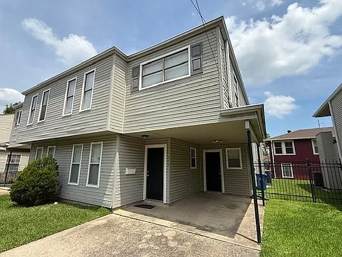 979 Navarre Ave Photo 1