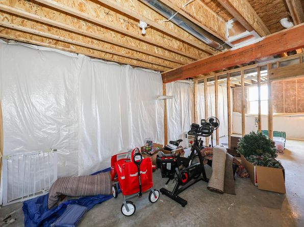 10305 Woodsong Cv, New Haven, IN 46774