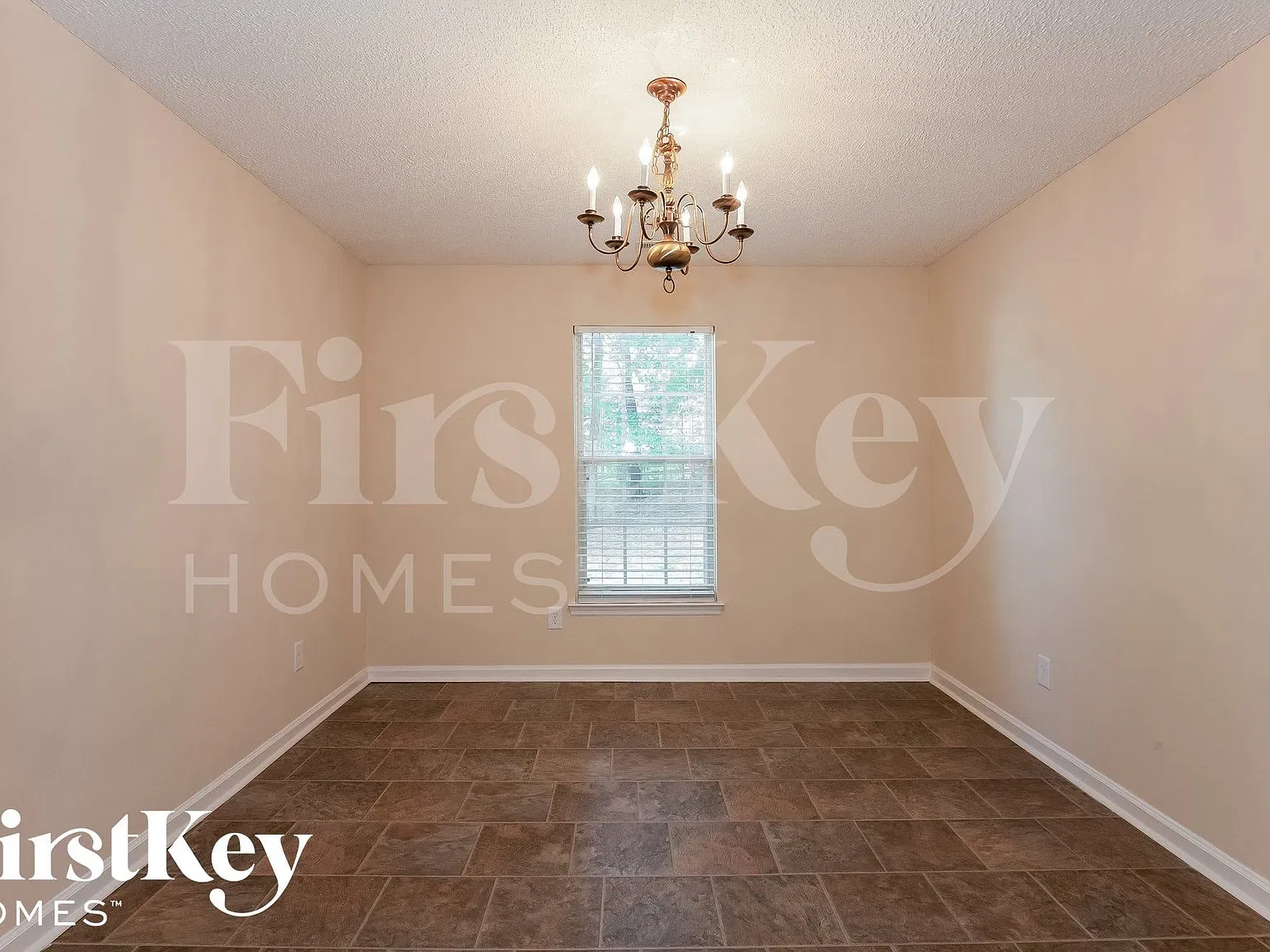 3 bed, 2.5 bath, 1866 sqft, $2,365 — Photo 3