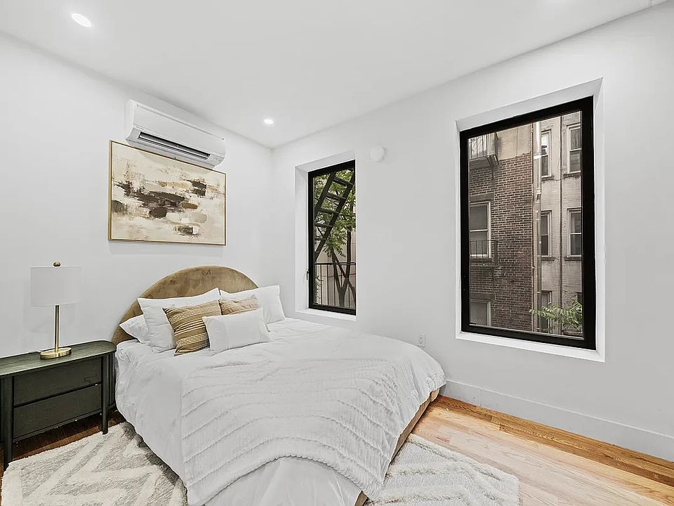 1st image of 452 W 36th St #1D