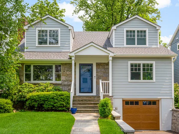 42 Iselin Ter, Larchmont, NY 10538