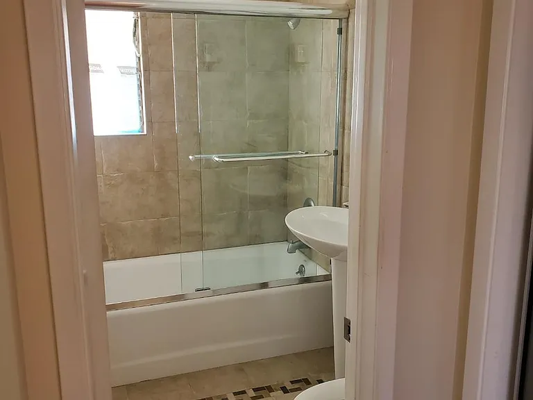 6822 Lake Ct — Photo 9