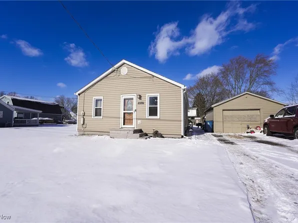2951 Wayne St, Norton, OH 44203