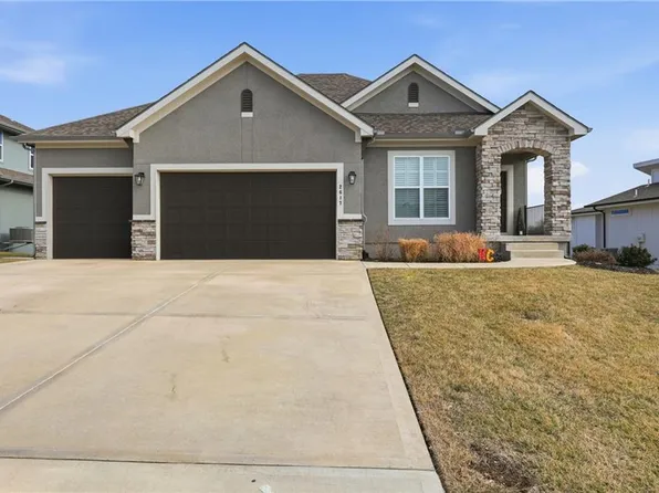 2617 SW Hook Farm Ln, Lees Summit, MO 64082