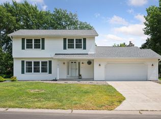 1834 Howell St N, Falcon Heights, MN 55113