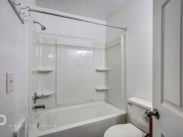 777 Main St #9 — Photo 12