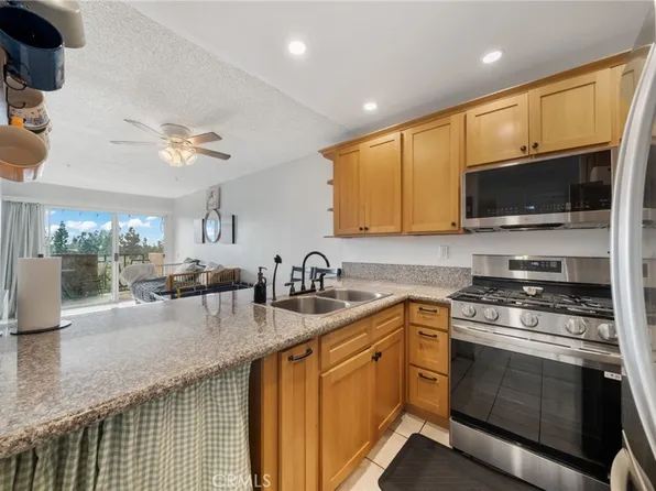 450 E 4th St APT 344, Santa Ana, CA 92701