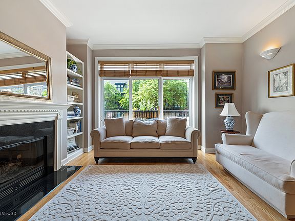 3rd image of 1710 W Diversey Pkwy #1