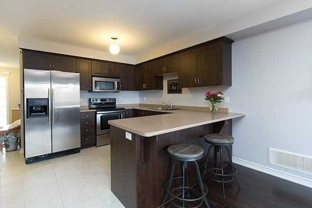 2nd image of 715 Grandview St N #10