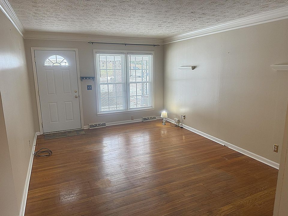 1st image of 327 Senate Dr