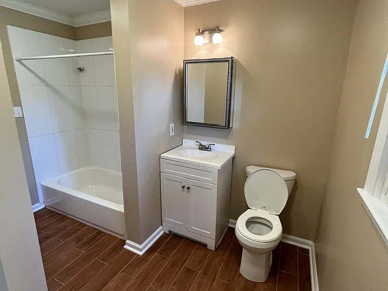 5717 Friendswood Dr — Photo 7
