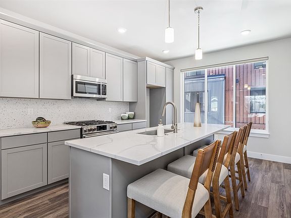 2nd image of 1301 Adams Avenue UNIT 113