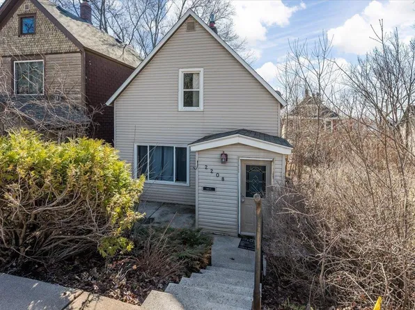 2208 W 8th St, Hermantown, MN 55806