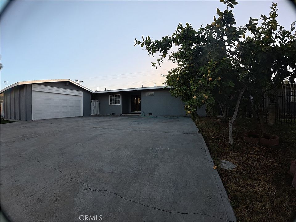1st image of 922 Toddy St