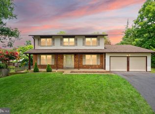 8902 Huxley Ct, Springfield, VA 22153
