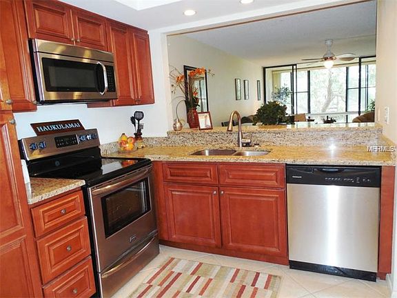 5th image of 14130 Rosemary Ln APT 1211