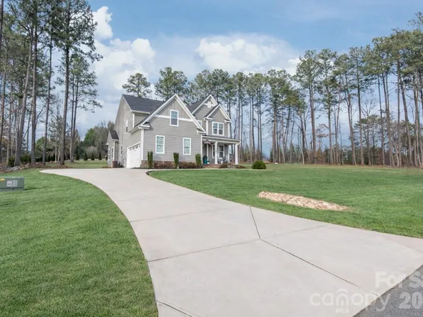 4307 Island Fox Ln, Denver, NC 28037