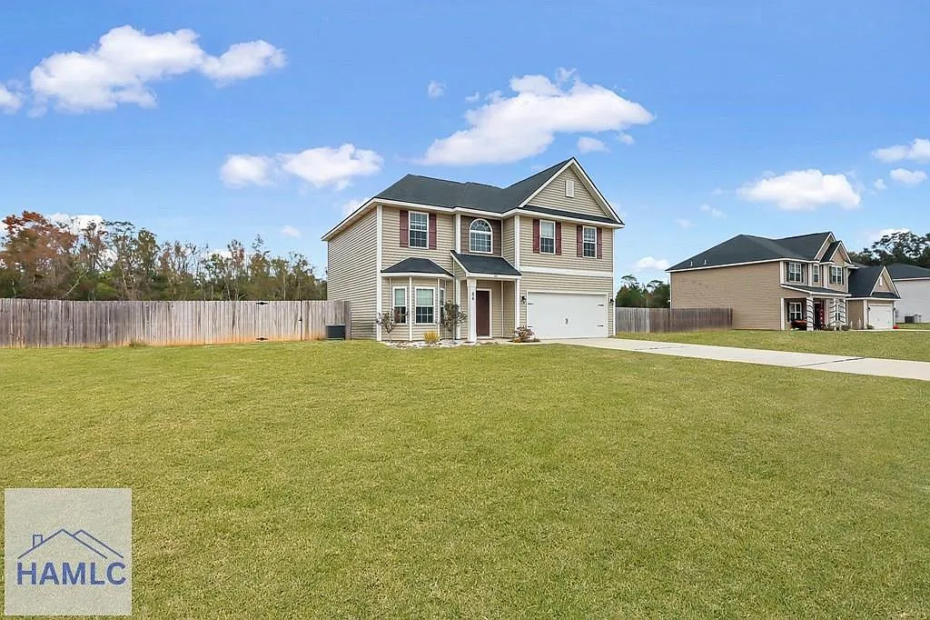 4 bed, 2.5 bath, 1609 sqft, $2,300 — Photo 3