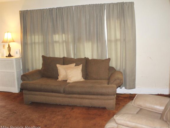 4th image of 14118 Mayfield St