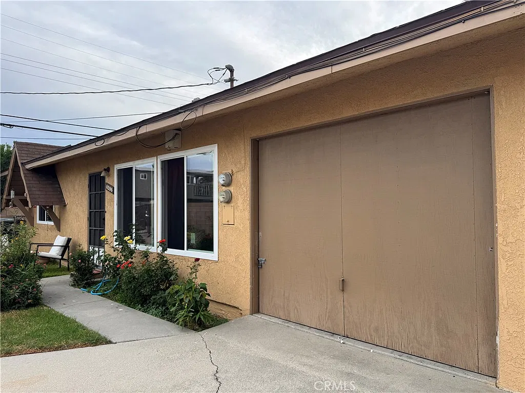 2 bed, 1.0 bath, 900 sqft, $2,950 — Photo 3