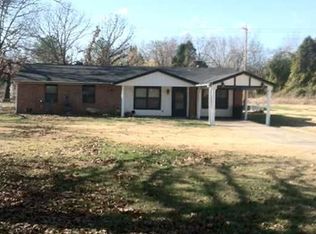 1317 Bon Air St, Van Buren, AR 72956