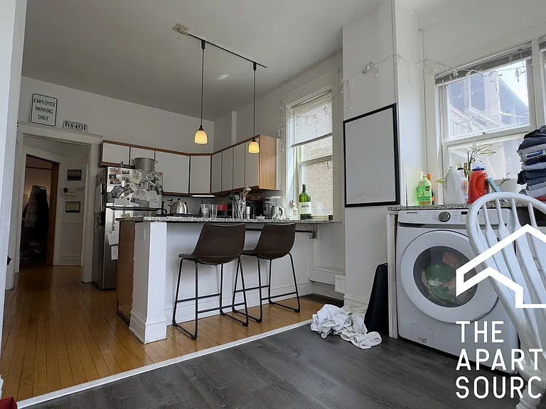 1315 W Melrose St #2 — Photo 13