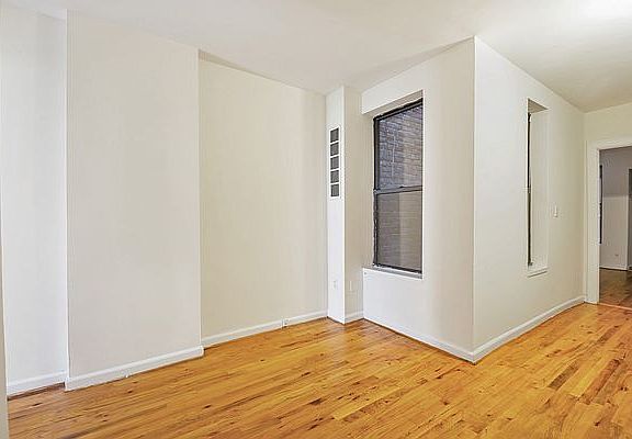 5th image of 404 E 63rd St APT 6