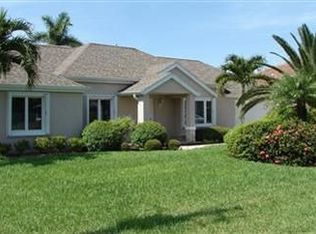 1024 N Town And River Dr, Fort Myers, FL 33919