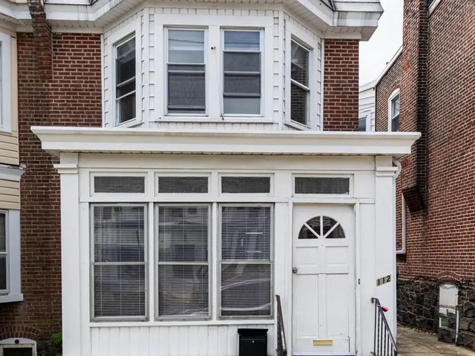112 E 25th St