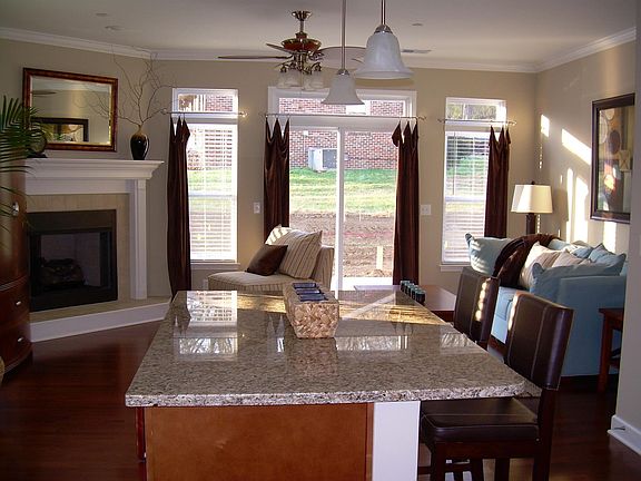 4th image of 119 Avalon Dr #3