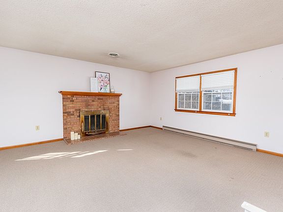 4th image of 278 4th St
