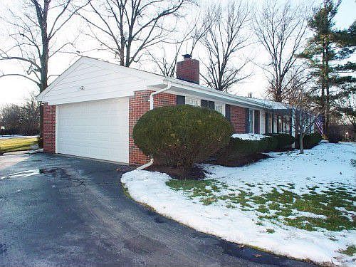 2nd image of 516 Fairways Cir