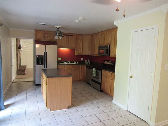 4th image of 107 Willow Dr