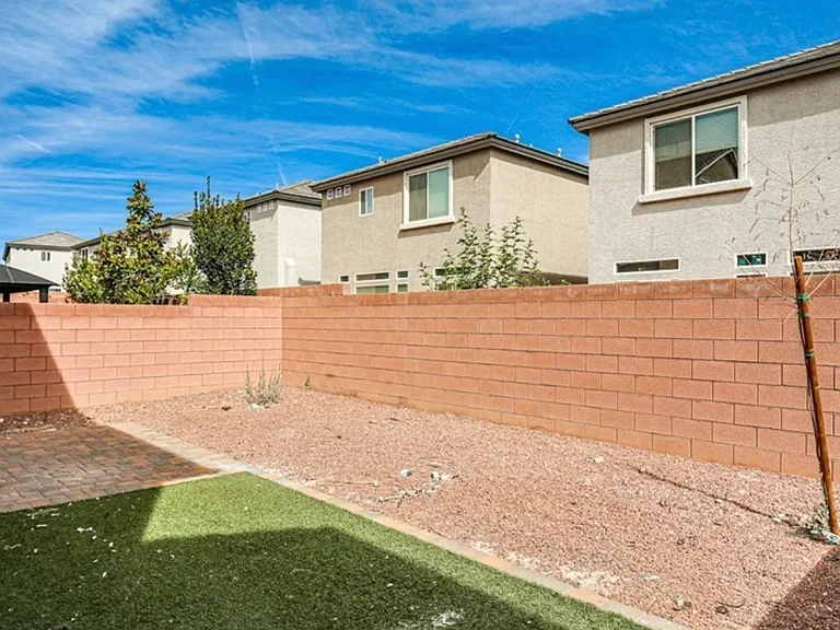 5390 Montauck Ave — Photo 40