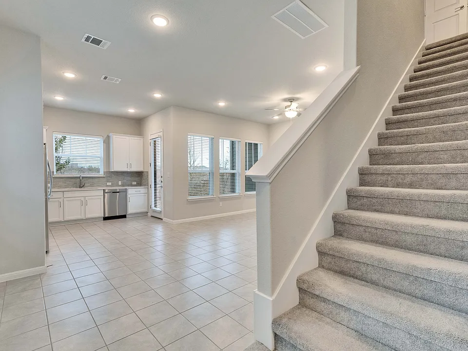 1015 Vista View Dr #502